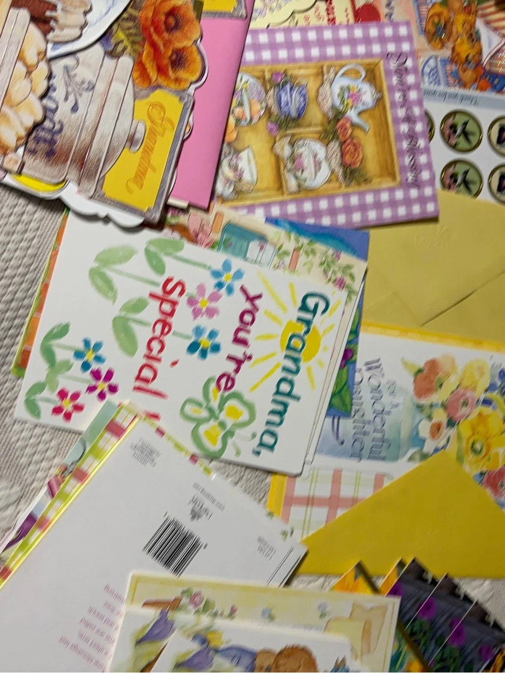 Huge mixed lot of greeting cards